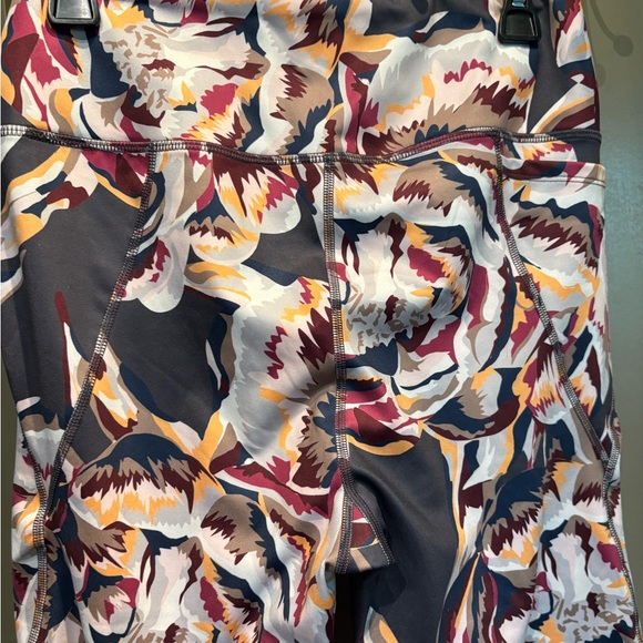 Nannette Vibrant Abstract Print Leggings - Picture 4 of 5